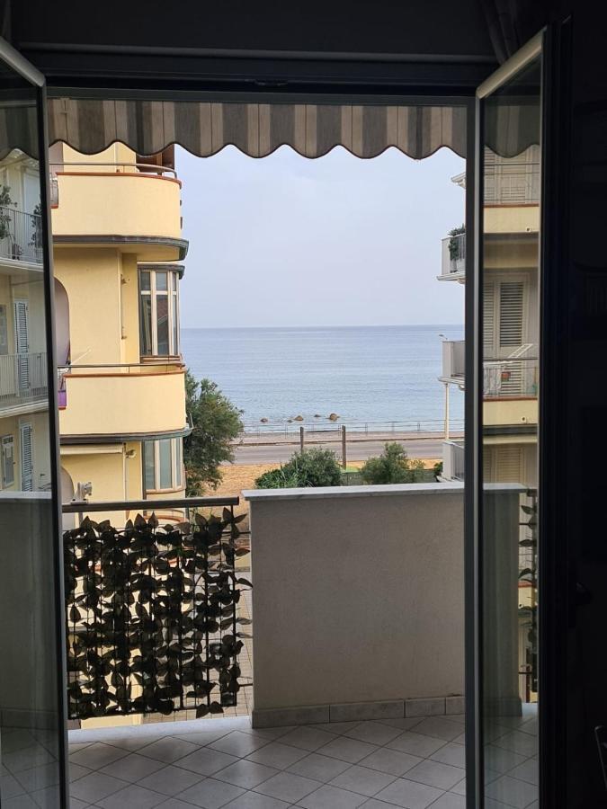 Appartement Casa Miro' à Capo dʼOrlando Extérieur photo